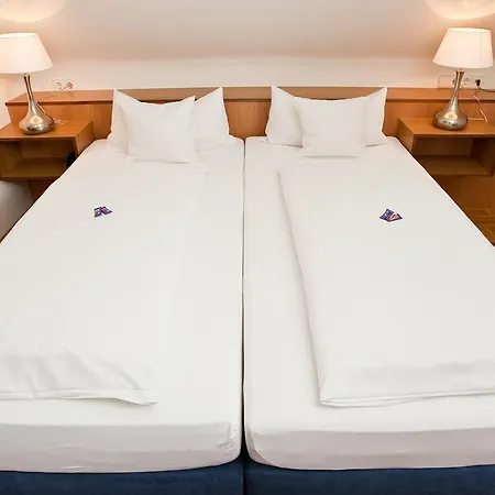 בית הארחה Garni Schacherer מולהיים