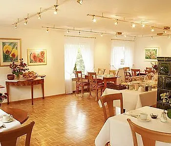 Guest house Garni Schacherer 3*